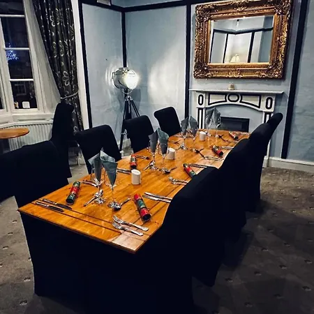 Kings Head 3*