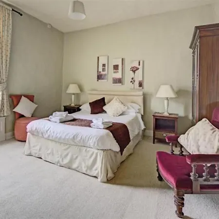 Hotel Kings Head 3*